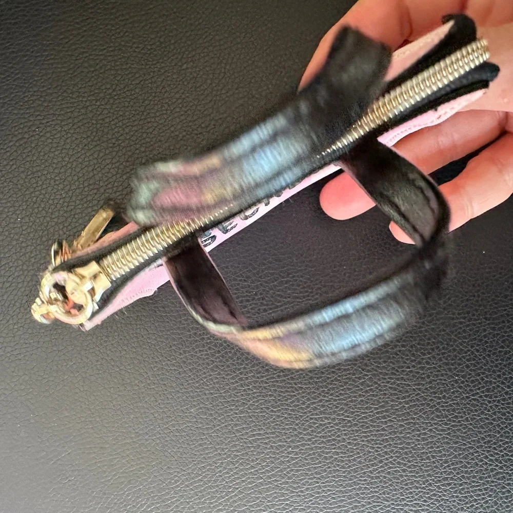 Victoria’s Secret Change Purse Keychain/Charm - Picture 8 of 11
